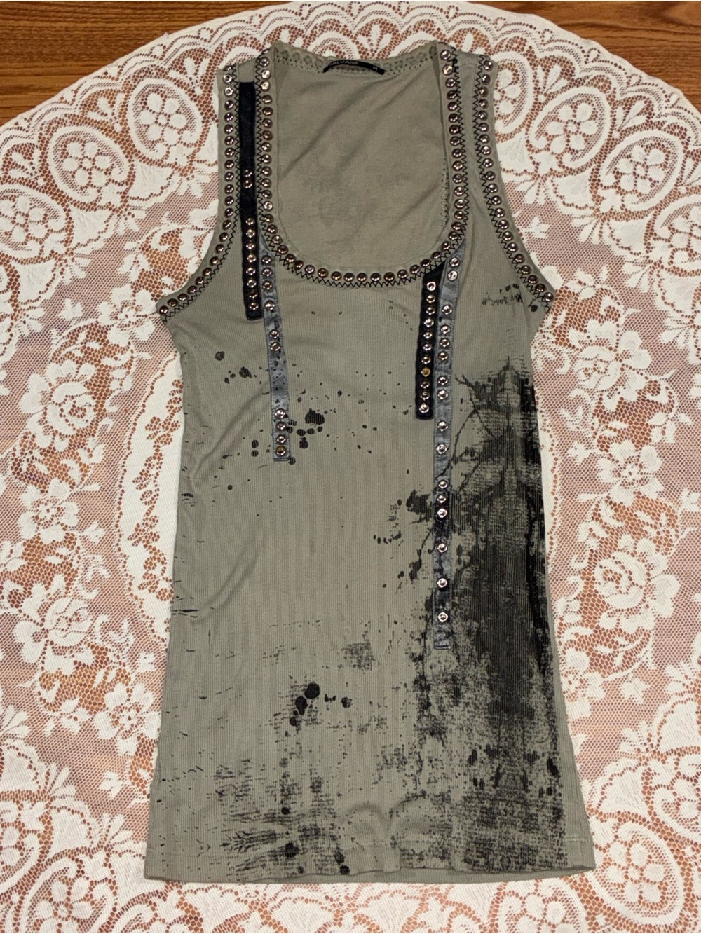Salvage M -Stud-Trim Olive Sleeveless Graphic Tank - Picture 11 of 12